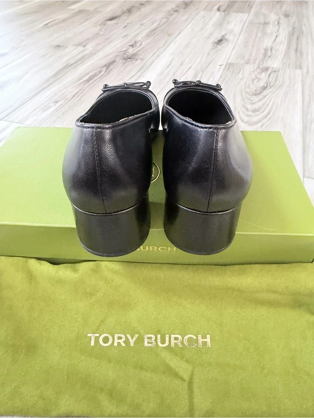 Tory Burch Cap Toe 45mm Black Leather Bow Pumps Heels Women’s 7